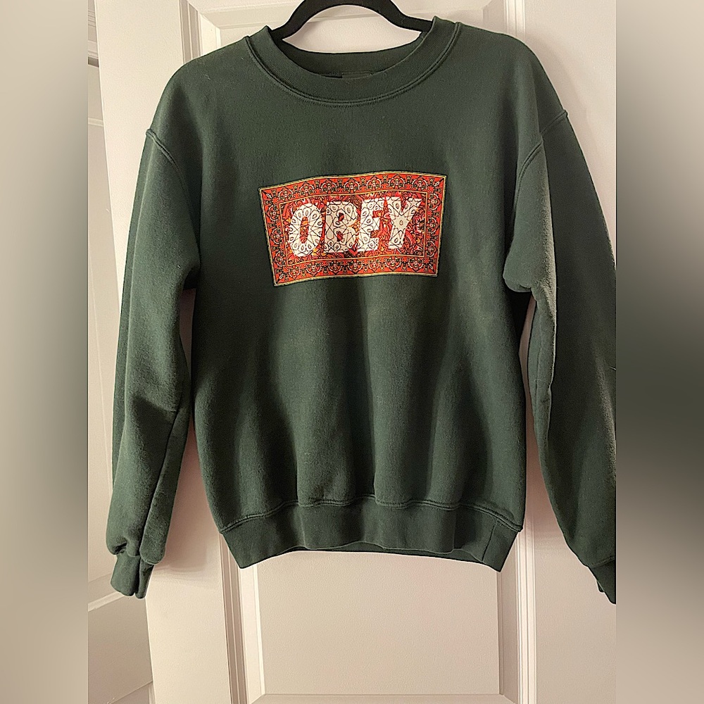 Women’s crew neck made by Obey. Size small. Color army green.